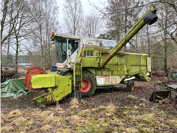 Combine harvester CLAAS Dominator