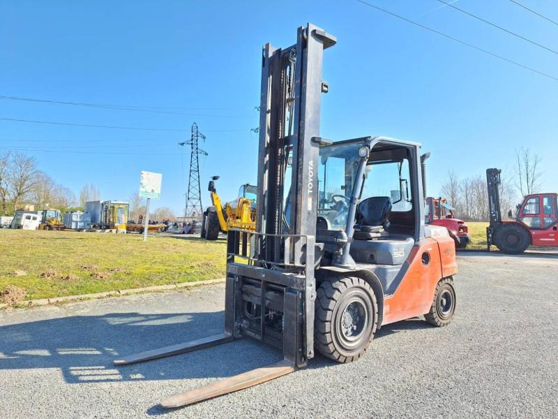 Diesel forklift Toyota 408 FD45 N: picture 18