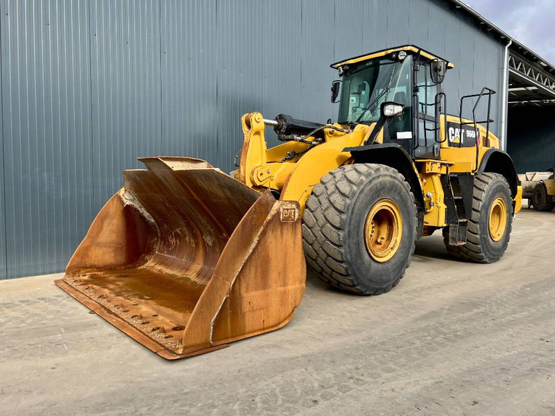 Wheel loader Cat 966M: picture 1