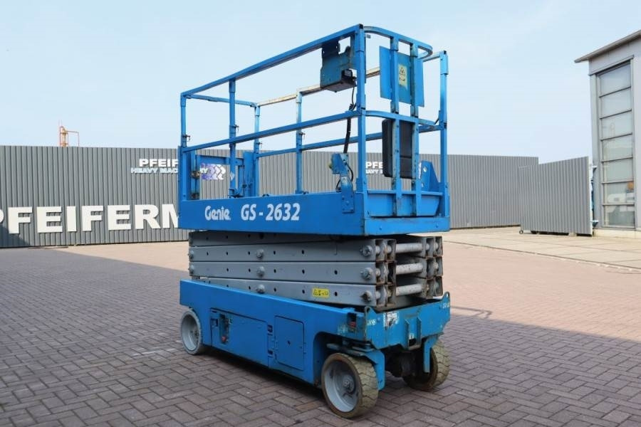 Scissor lift Genie GS2632 Electric, Working Height 10m, 227kg Capacit: picture 7