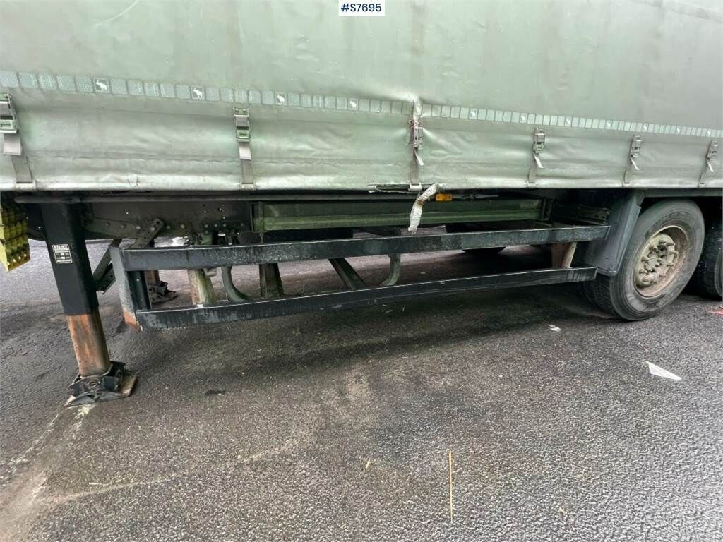 Curtainsider semi-trailer Schmitz Cargobull: picture 10