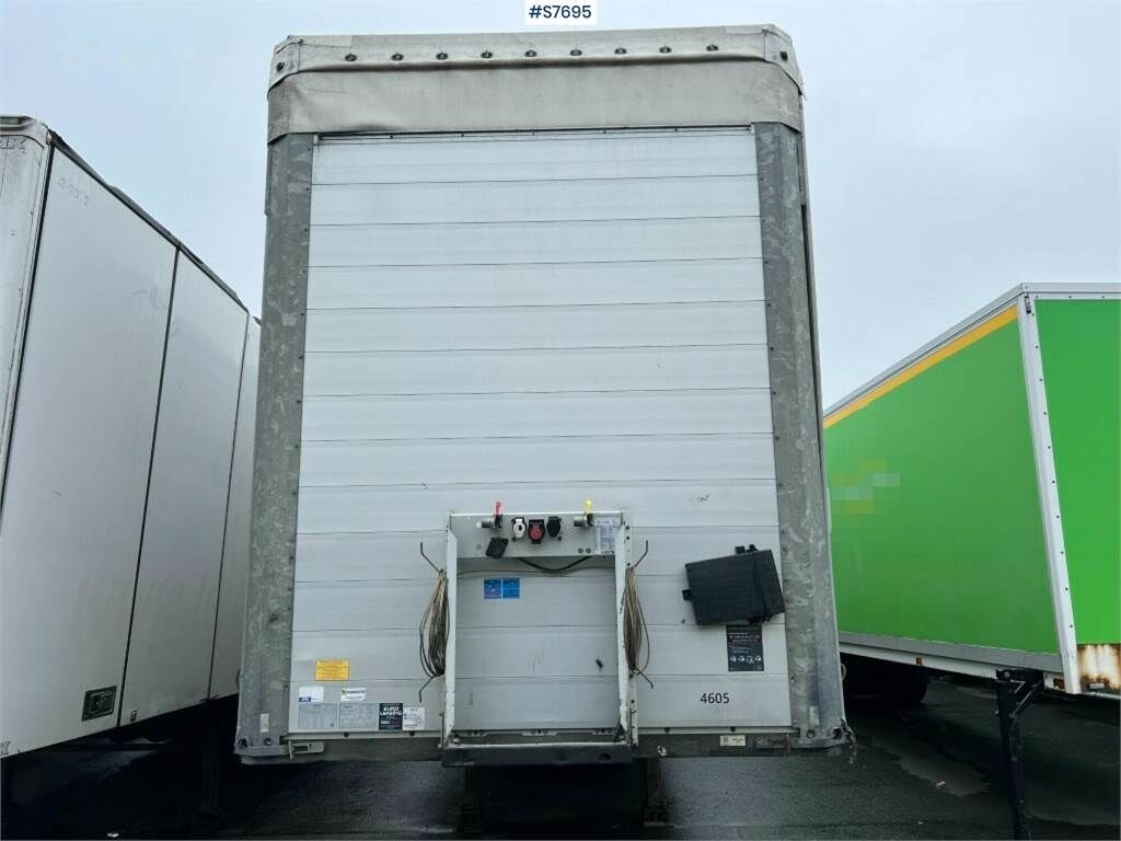 Curtainsider semi-trailer Schmitz Cargobull: picture 7