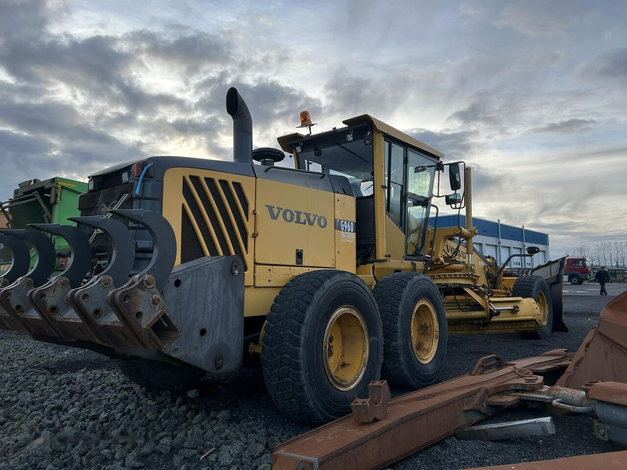 Grader Volvo G960: picture 12