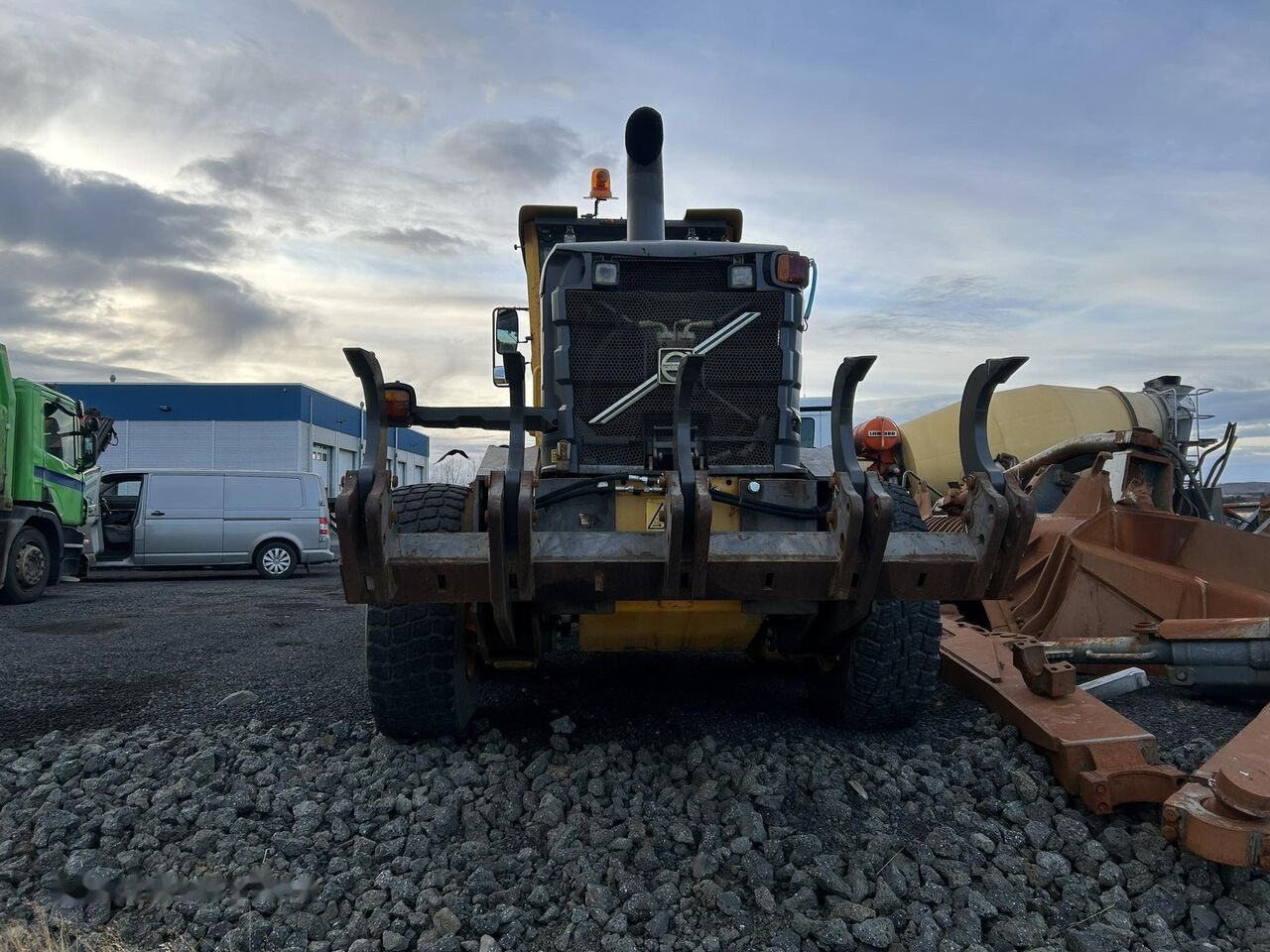 Grader Volvo G960: picture 9