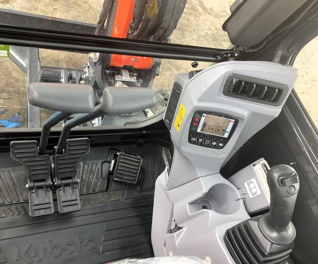 New Mini excavator Kubota KX037-4: picture 8