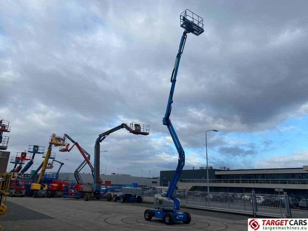 Lease a Genie Z-45/25J HyBrid Articulated Boom Work Lift 1594cm  Genie Z-45/25J HyBrid Articulated Boom Work Lift 1594cm: picture 48