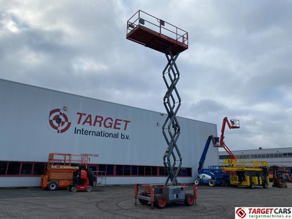 Scissor lift SkyJack SJ6832 RT Diesel 4x4 Scissor 6832 Work Lift 1180cm: picture 7