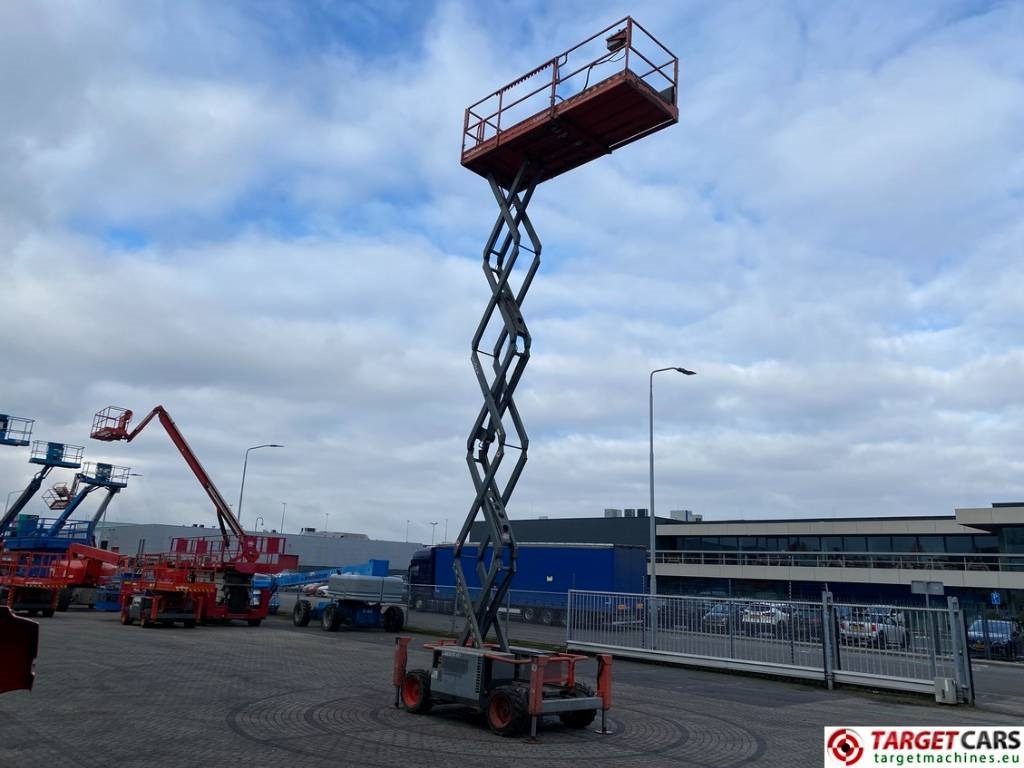 Scissor lift SkyJack SJ6832 RT Diesel 4x4 Scissor 6832 Work Lift 1180cm: picture 8