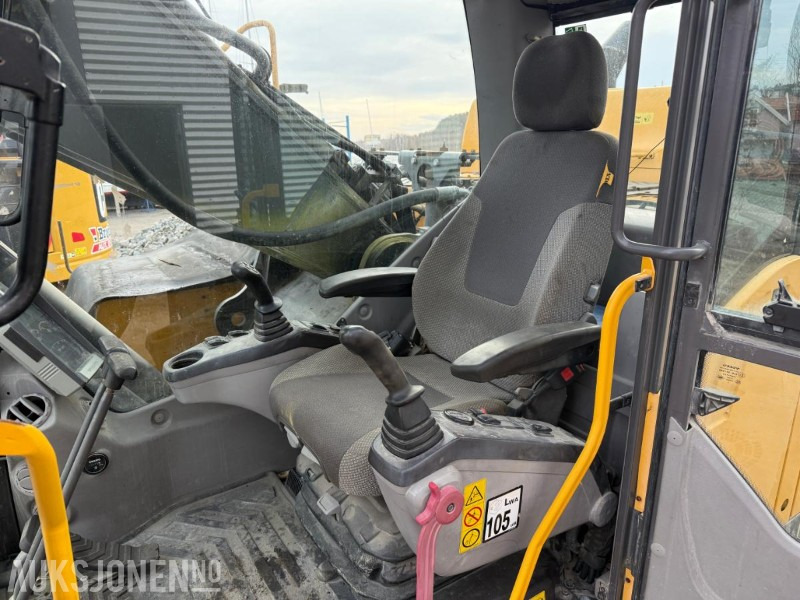 Excavator 2012 Volvo EC380DL BELTEGRAVER 2 SKUFFER.: picture 19