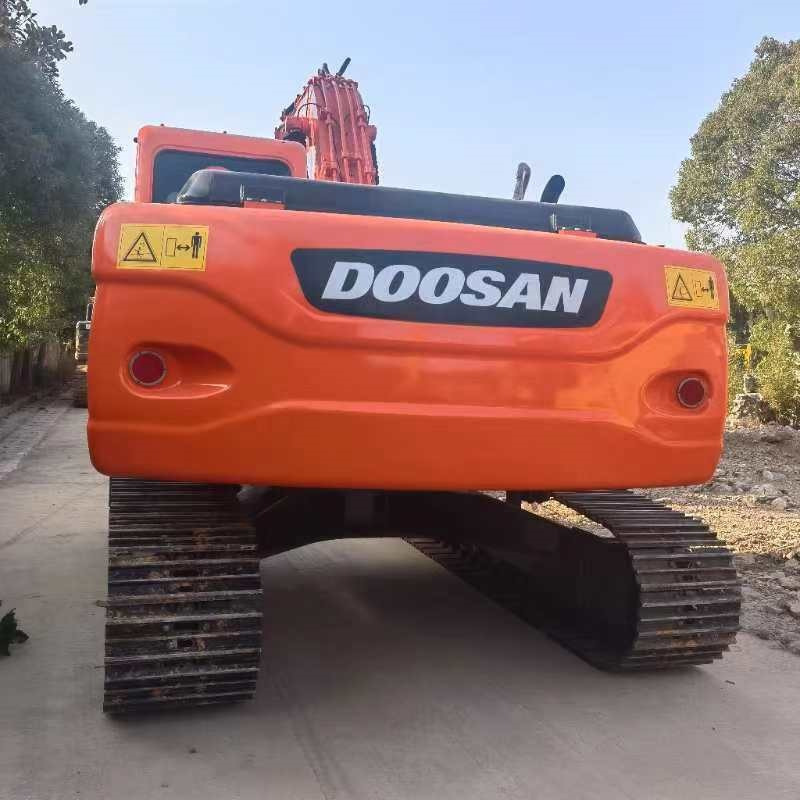 Crawler excavator DOOSAN Doosan DX225LC Crawler excavator: picture 8