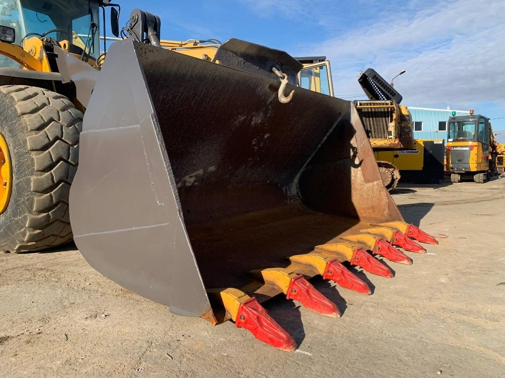 Wheel loader Volvo L 110 F: picture 11