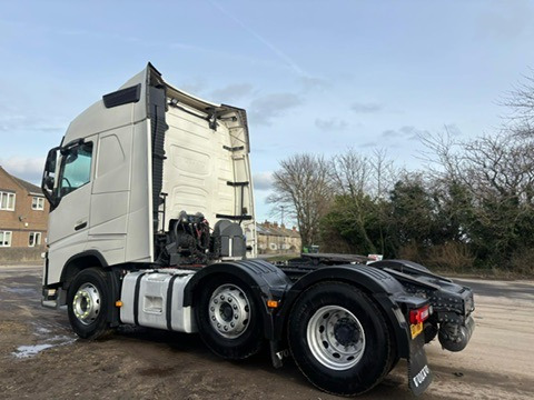 Tractor unit 2017 Volvo FH 460 Tractor Unit: picture 13