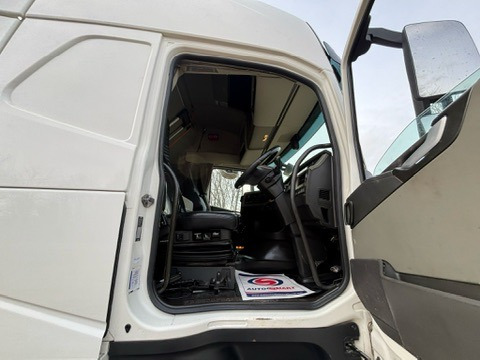 Tractor unit 2017 Volvo FH 460 Tractor Unit: picture 18