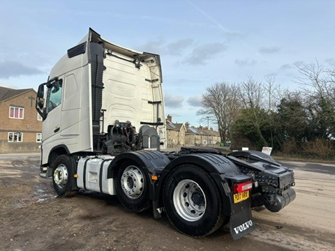 Tractor unit 2017 Volvo FH 460 Tractor Unit: picture 17