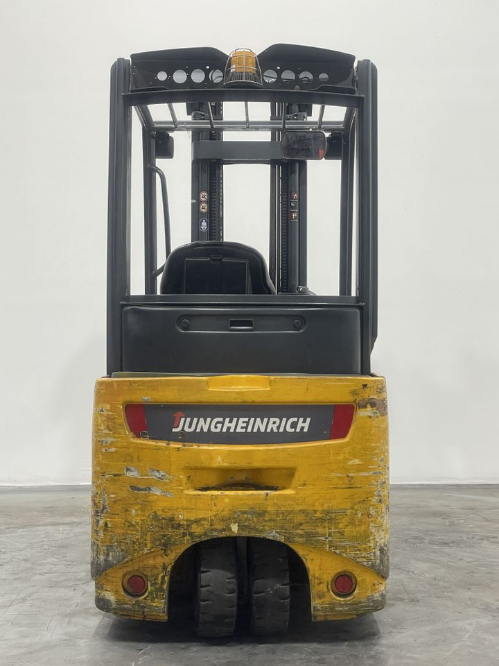 Electric forklift Jungheinrich EFG 216: picture 6