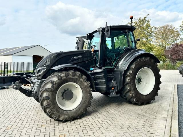 Farm tractor Valtra T235 Direct Smart Touch TWINTRAC! 745 HOURS: picture 12