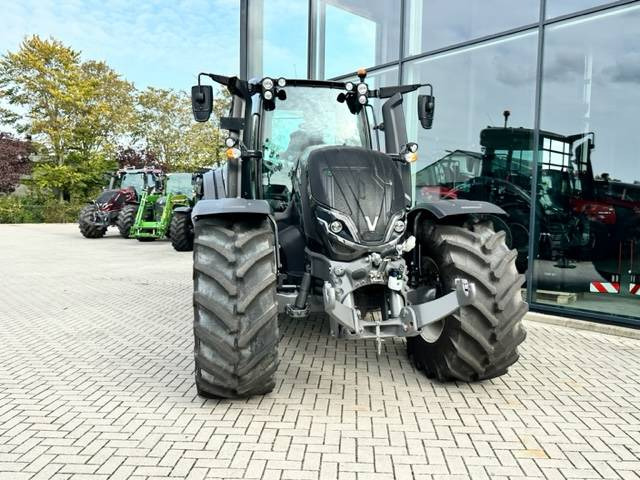 Farm tractor Valtra T235 Direct Smart Touch TWINTRAC! 745 HOURS: picture 18