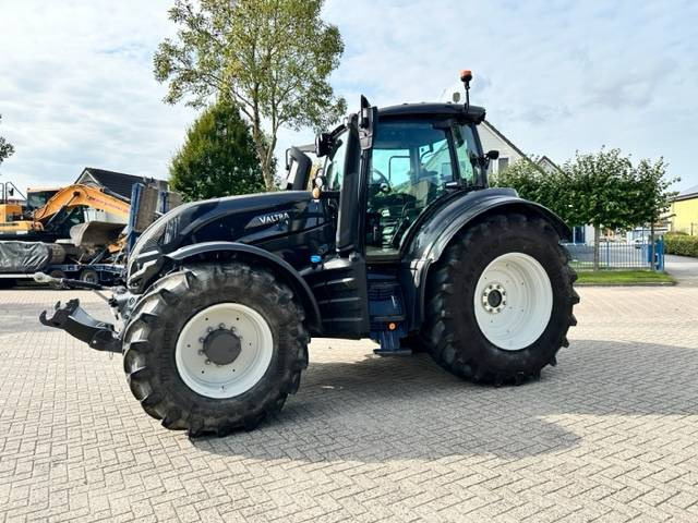 Farm tractor Valtra T235 Direct Smart Touch TWINTRAC! 745 HOURS: picture 9