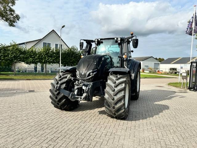 Farm tractor Valtra T235 Direct Smart Touch TWINTRAC! 745 HOURS: picture 11