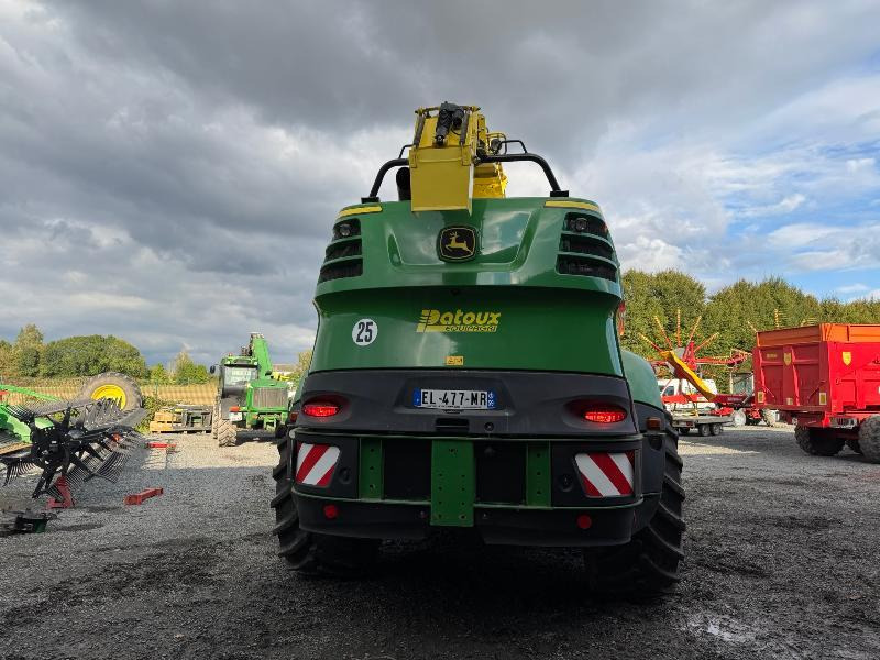 Forage harvester JOHN DEERE 8400: picture 6