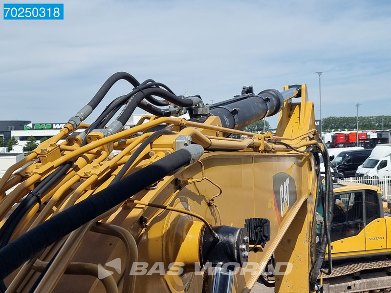 Crawler excavator Caterpillar 335 F LCR: picture 18