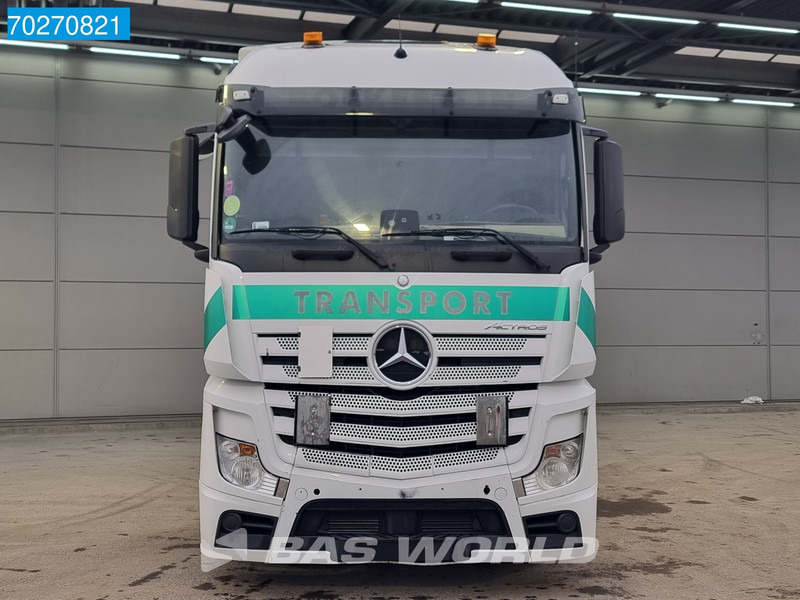 Tractor unit Mercedes-Benz Actros 1842 4X2 Mega StreamSpace: picture 11