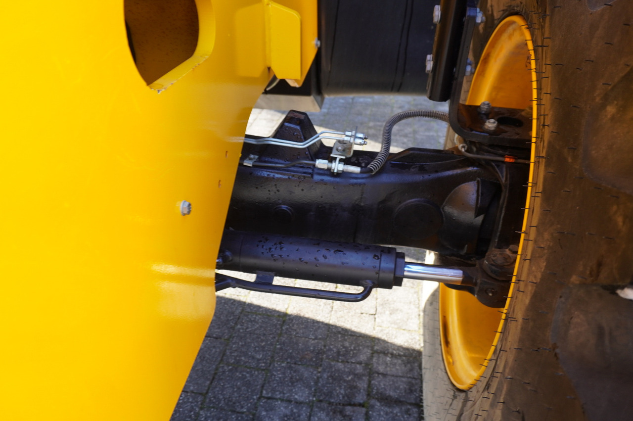 Lease a JCB 540-170 Telescopic Loader / 17m / joystick JCB 540-170 Telescopic Loader / 17m / joystick: picture 34