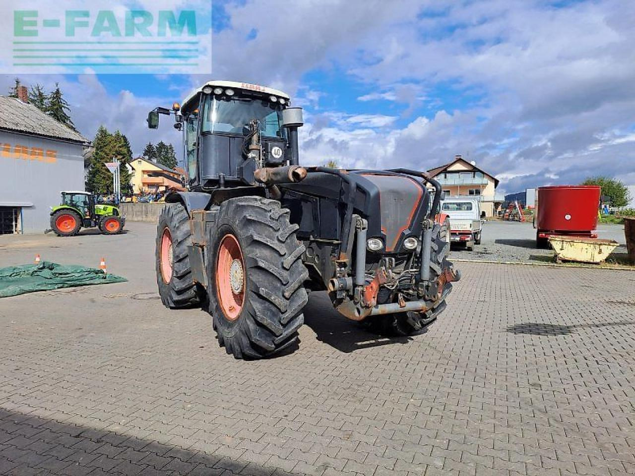 Farm tractor CLAAS xerion 3300 trac vc TRAC VC: picture 7