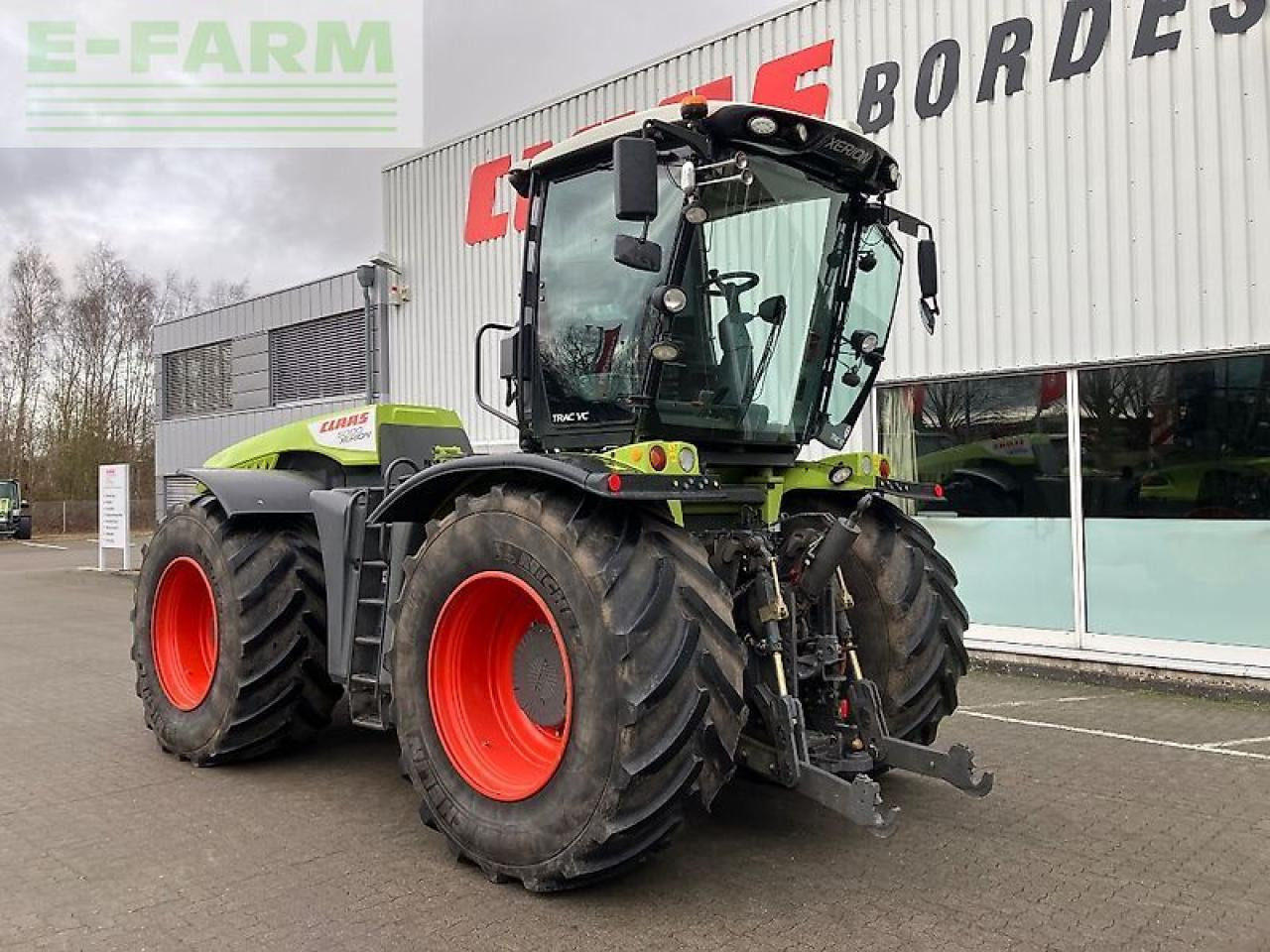 Farm tractor CLAAS xerion 5000 trac vc TRAC VC: picture 9