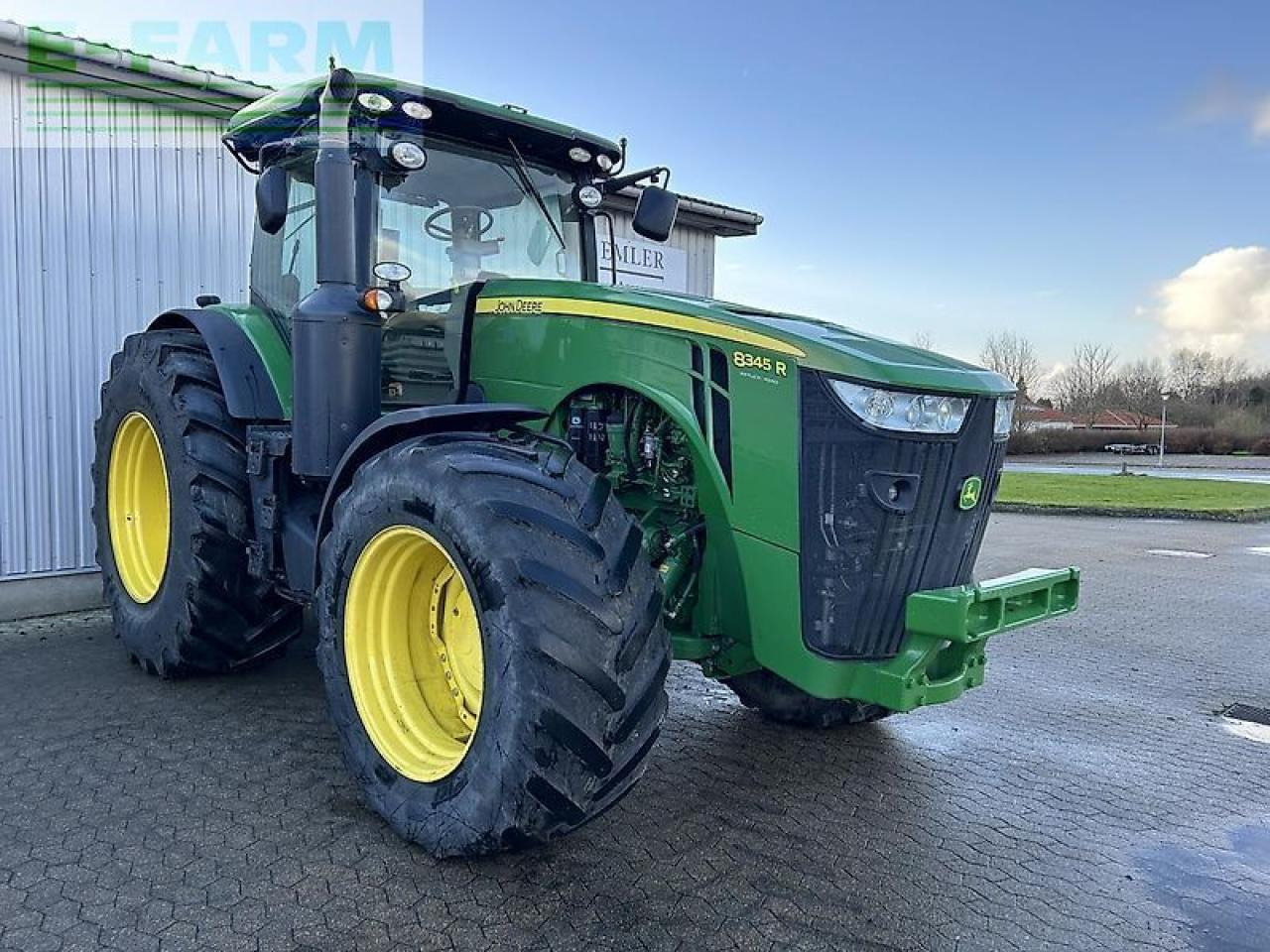 Farm tractor John Deere 8345r: picture 10