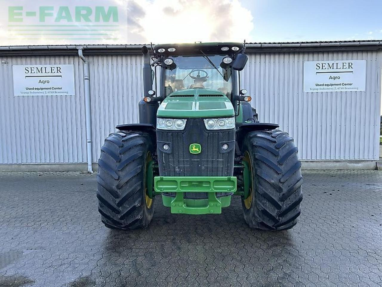 Farm tractor John Deere 8345r: picture 9