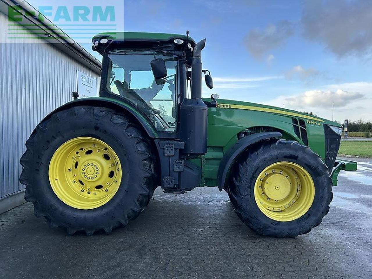 Farm tractor John Deere 8345r: picture 11