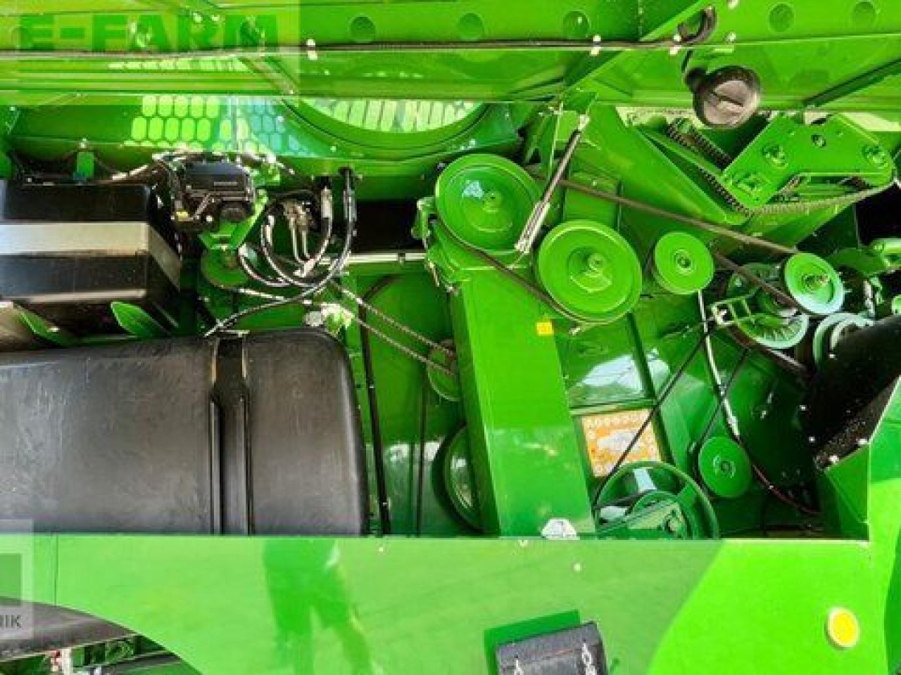 Combine harvester John Deere w330: picture 9