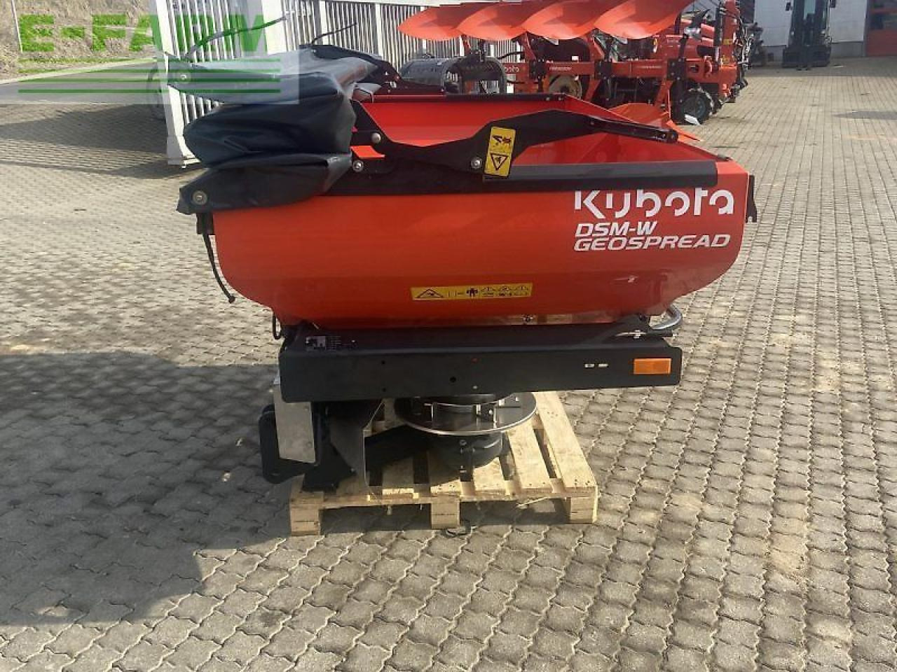 Fertilizer spreader Kubota dsm-w geospread: picture 6