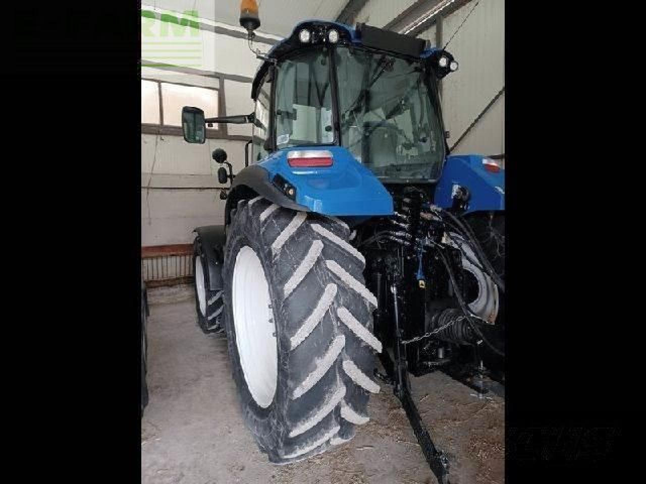 Farm tractor New Holland t5.110: picture 6