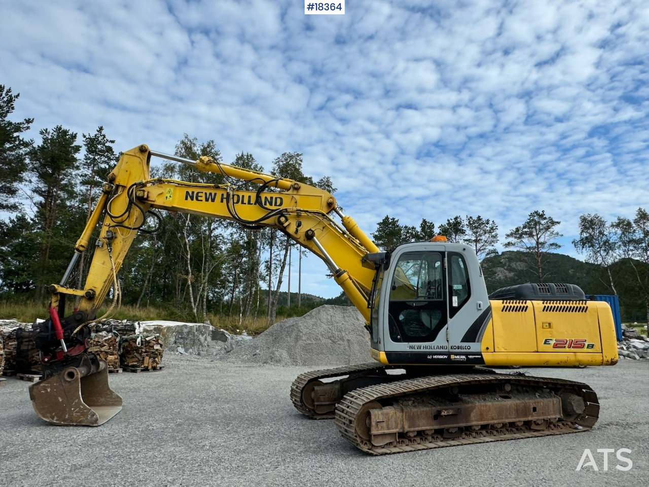 Excavator Kobelco E215B: picture 7