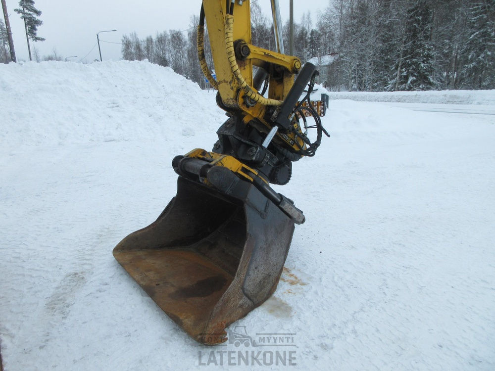 Crawler excavator New Holland E150BSR-2 Blade Runner: picture 20