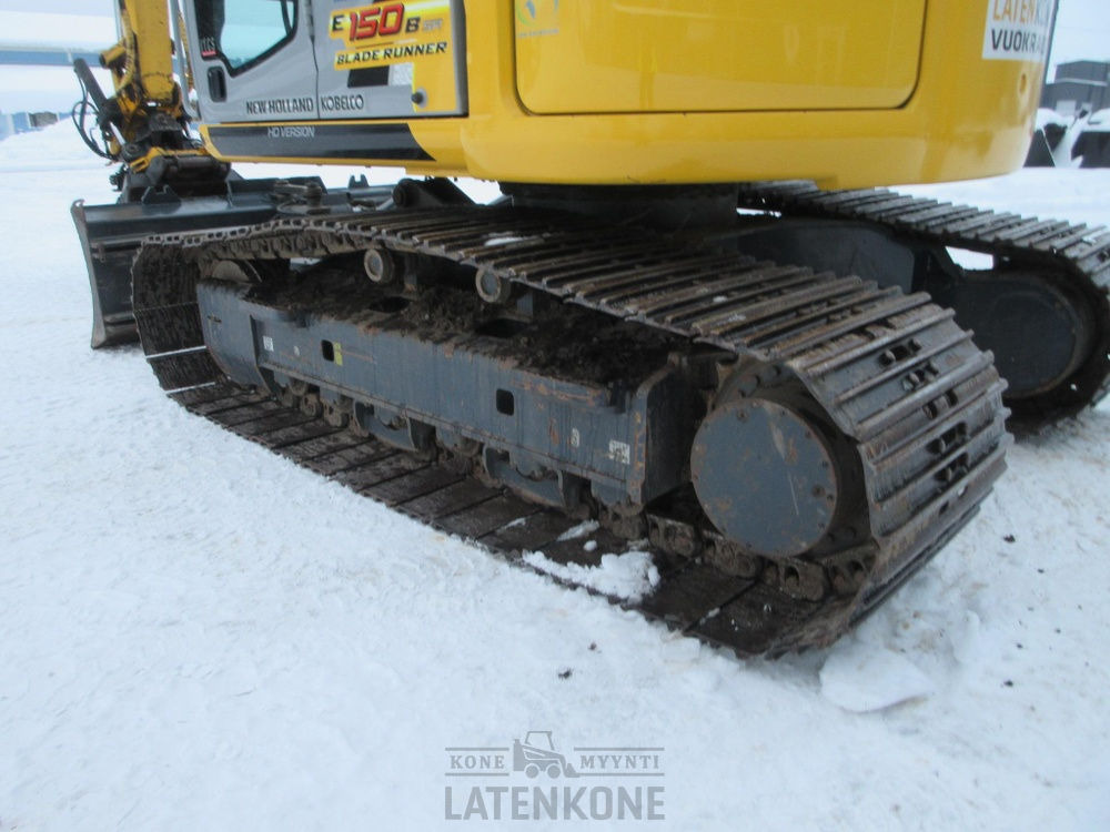 Crawler excavator New Holland E150BSR-2 Blade Runner: picture 14