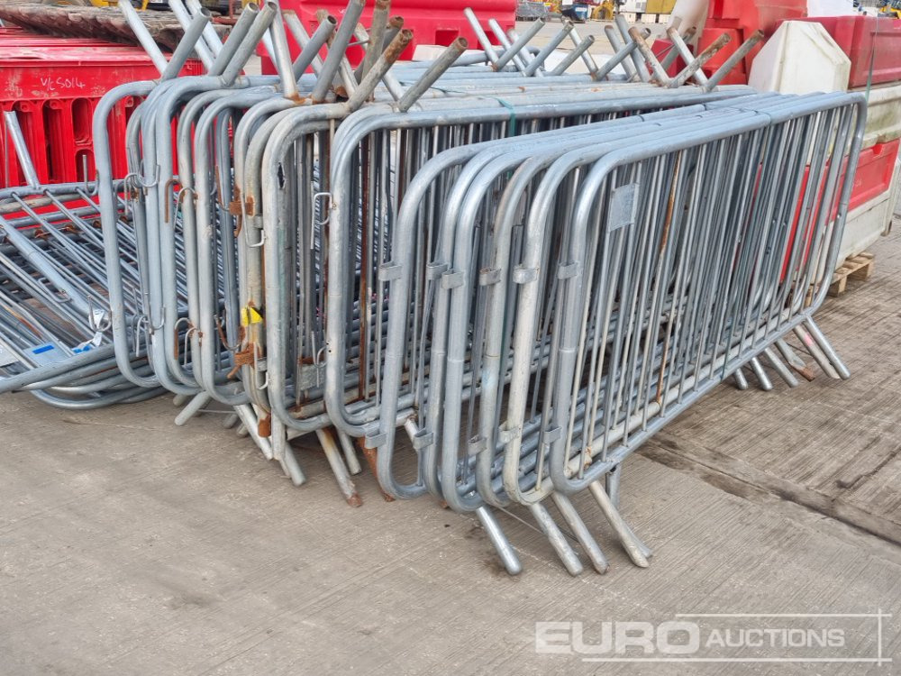 Construction equipment Bundle of Plastic Pedestrian Safety Barrier (5 of), Bundle of Metal Pedestrian Barrier (3 of), Bundle of Water Filled Barrier (3 of), Bundle of Plastic Mats: picture 24