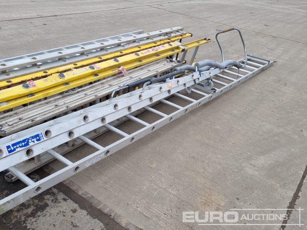 Construction equipment Ladders (5 of), Roofing Ladders (2 of): picture 14