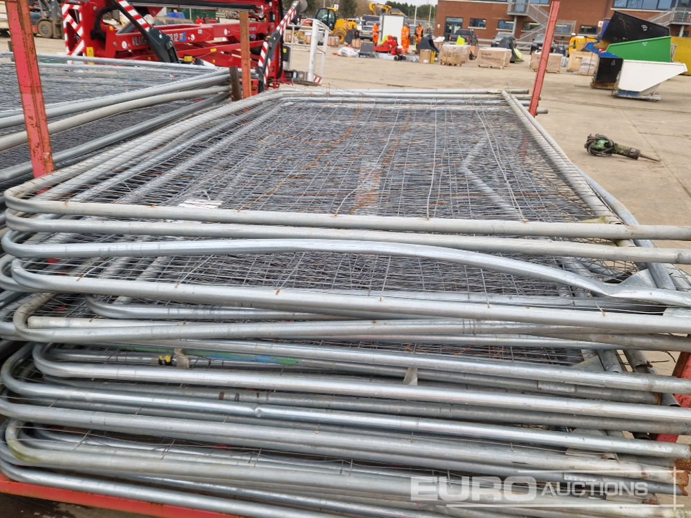 Construction equipment Stillage of Heras Fencing (2 of): picture 10