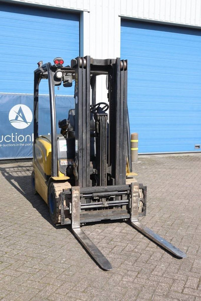 Electric forklift Yale ERP25VL E2145: picture 6