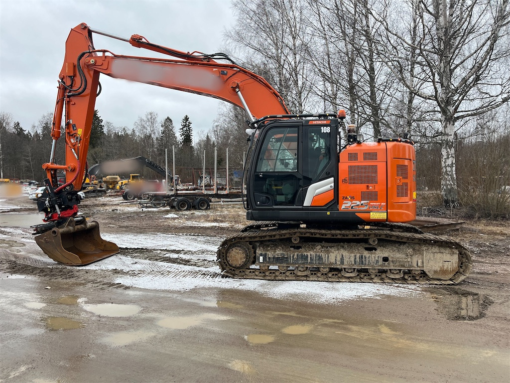 Crawler excavator Hitachi Zaxis 225 USLC: picture 9