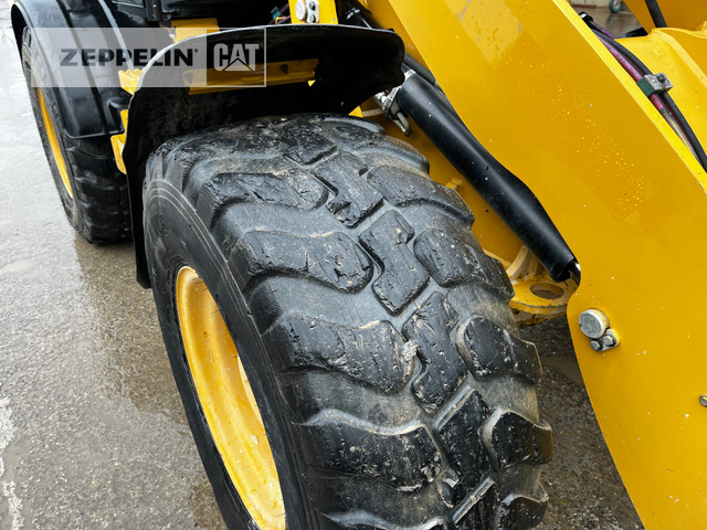 Wheel loader Cat 908M: picture 15