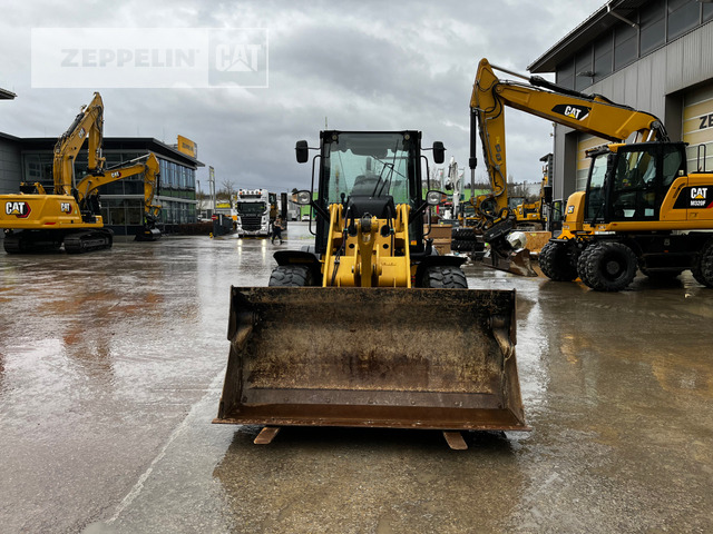 Wheel loader Cat 908M: picture 7